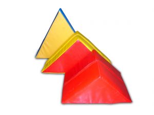 Треугольник 50х50х25см (поролон, винилискожа)